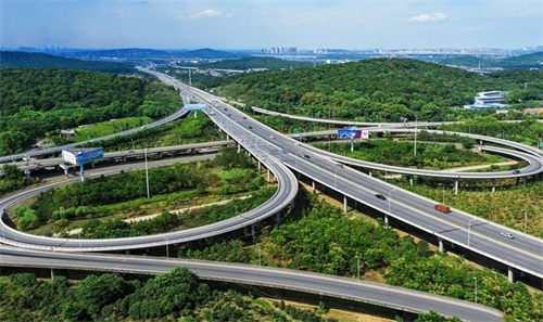 莱阳钢筋套筒应用于高速公路